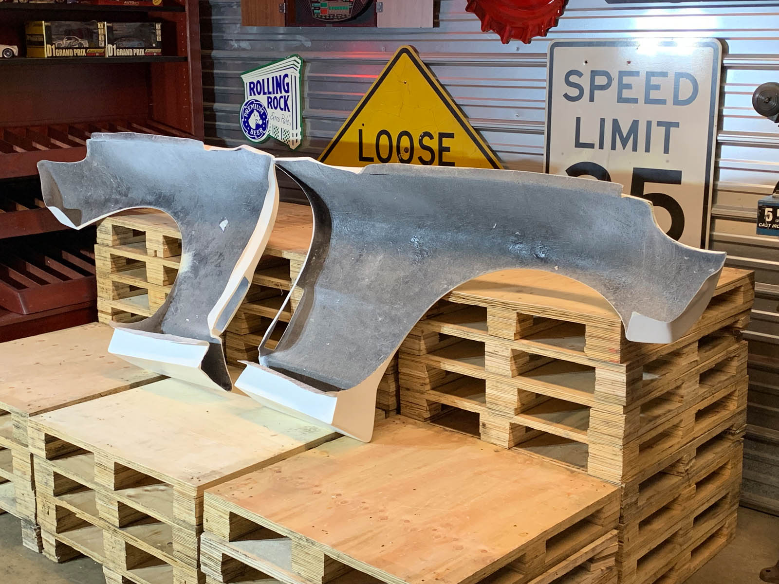 Fiberglass BN Sports Blister Style Front Fenders for 9397 Mazda RX7